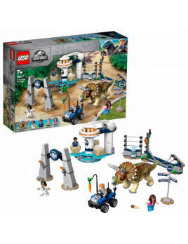 LEGO Jurassic World 75937 Triceratopsove besnenie